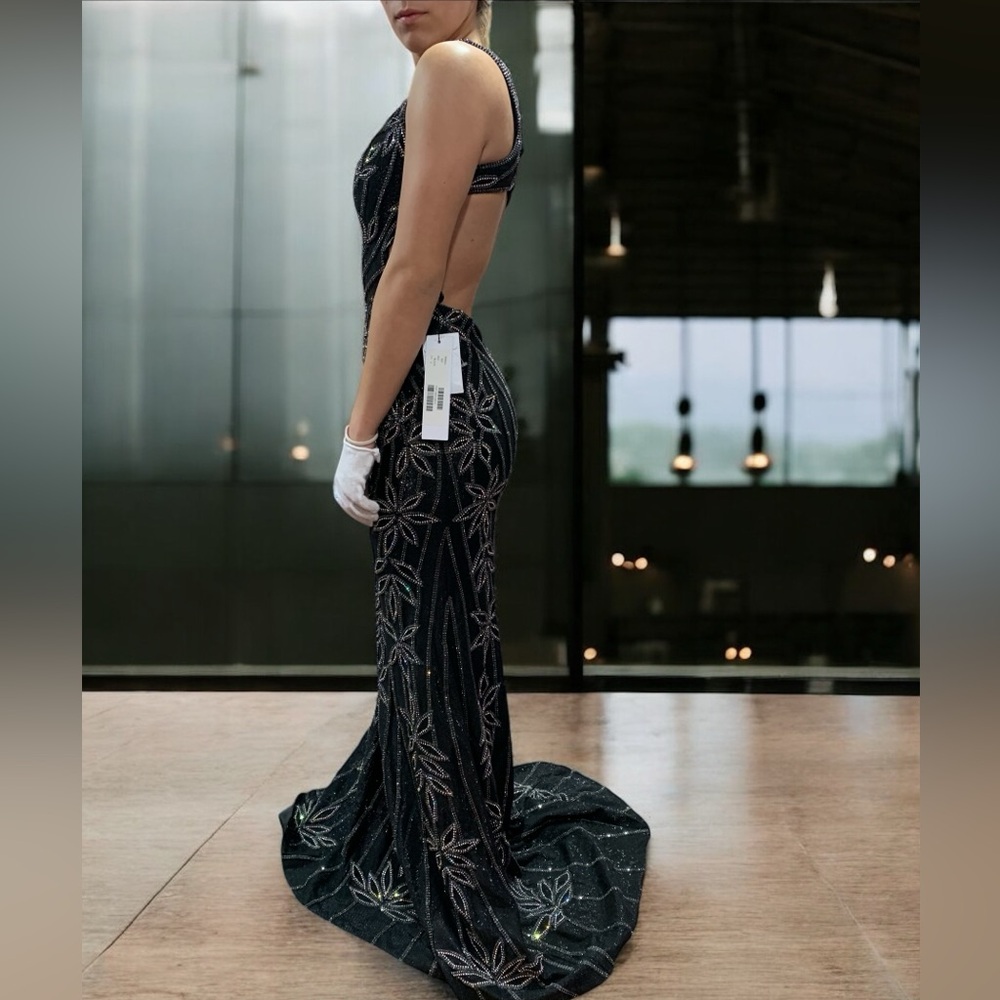 JOVANI 66965 black embellished gown size 2 - Picture 3 of 13